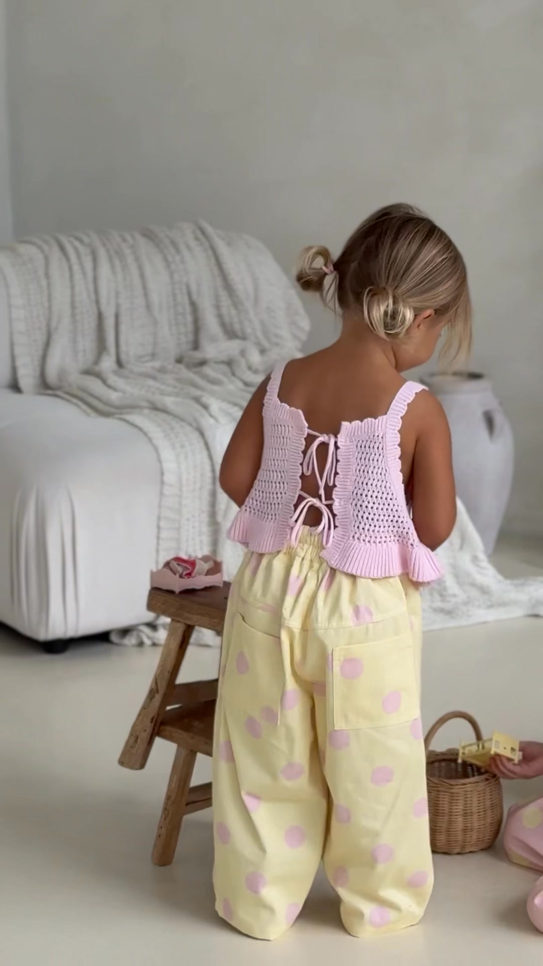 Noni the label Facebook ad: BUTTER DOT BARREL JEAN
