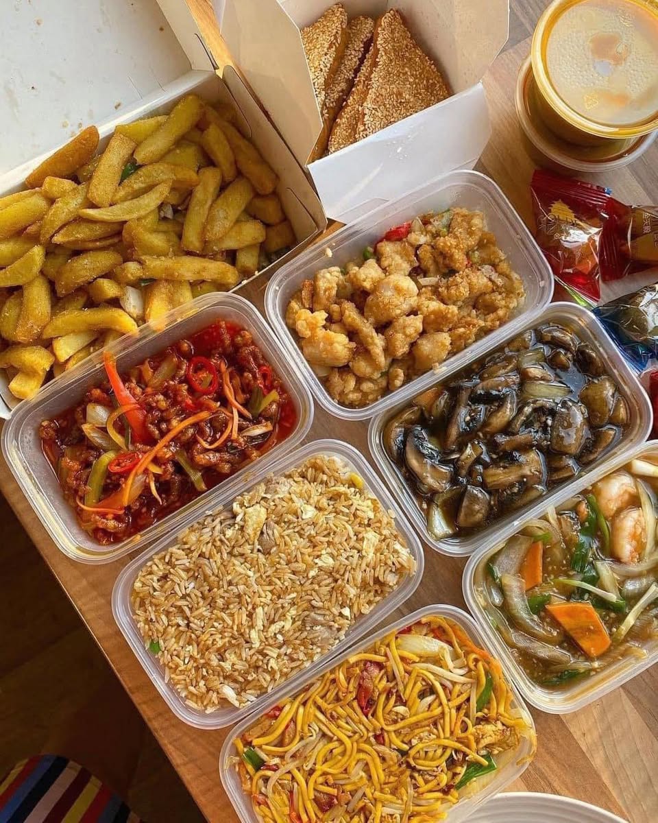 Lancaster & Morecambe Eats Facebook ad: FREE DELIVERY AT GOLDEN SUNRISE!