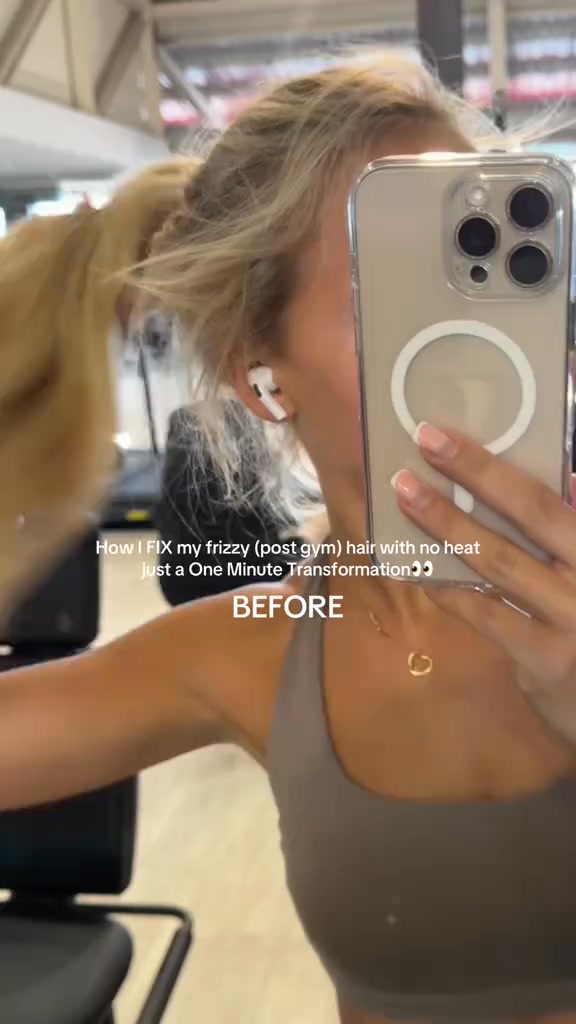 Color Wow Facebook ad: Frizz-free hair | UV protection against colour fade