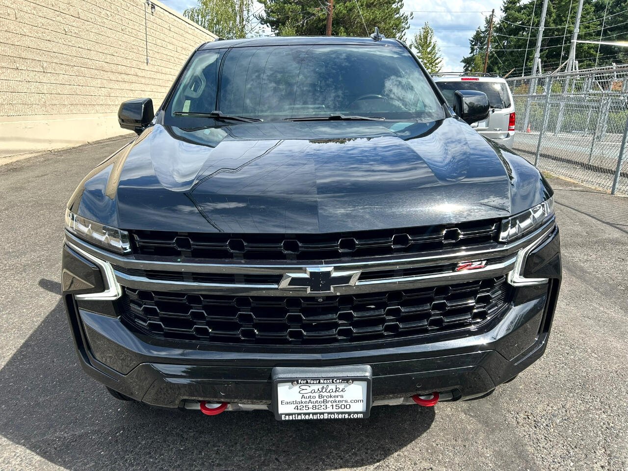 Ramon Hiraldo Facebook ad: 2021 Chevrolet suburban z71 / clean title / clean carfax…