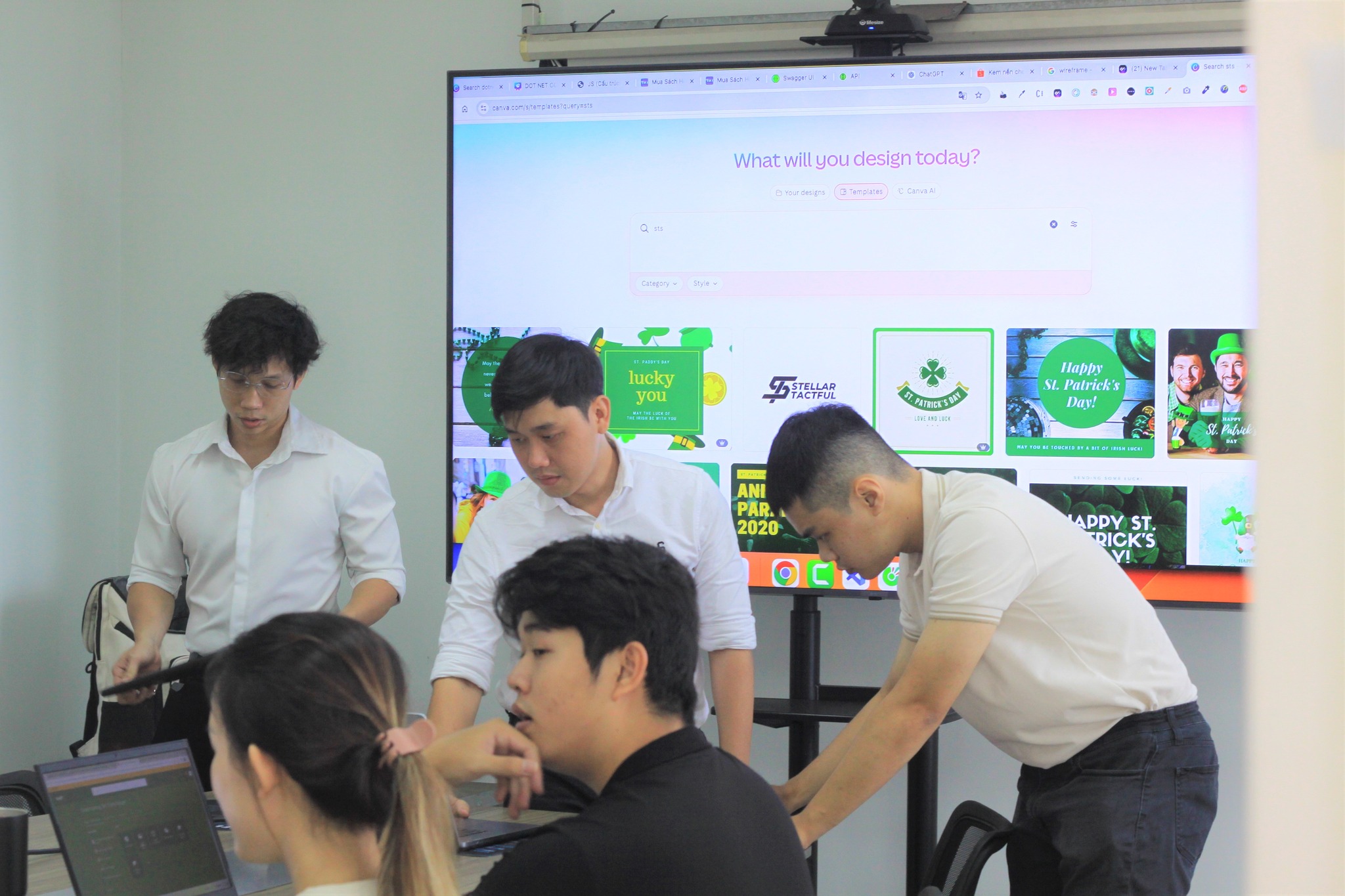 CyberSoft - Đào Tạo Chuyên Gia Lập Trình & Công Nghệ Facebook ad