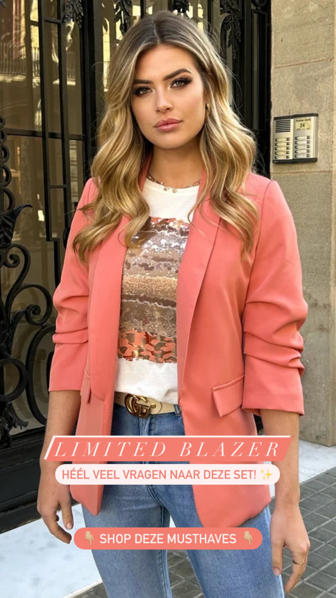 Fashion Musthaves Facebook ad