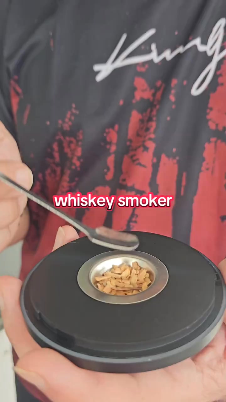 Senvia Facebook ad: Smoke up your sips!