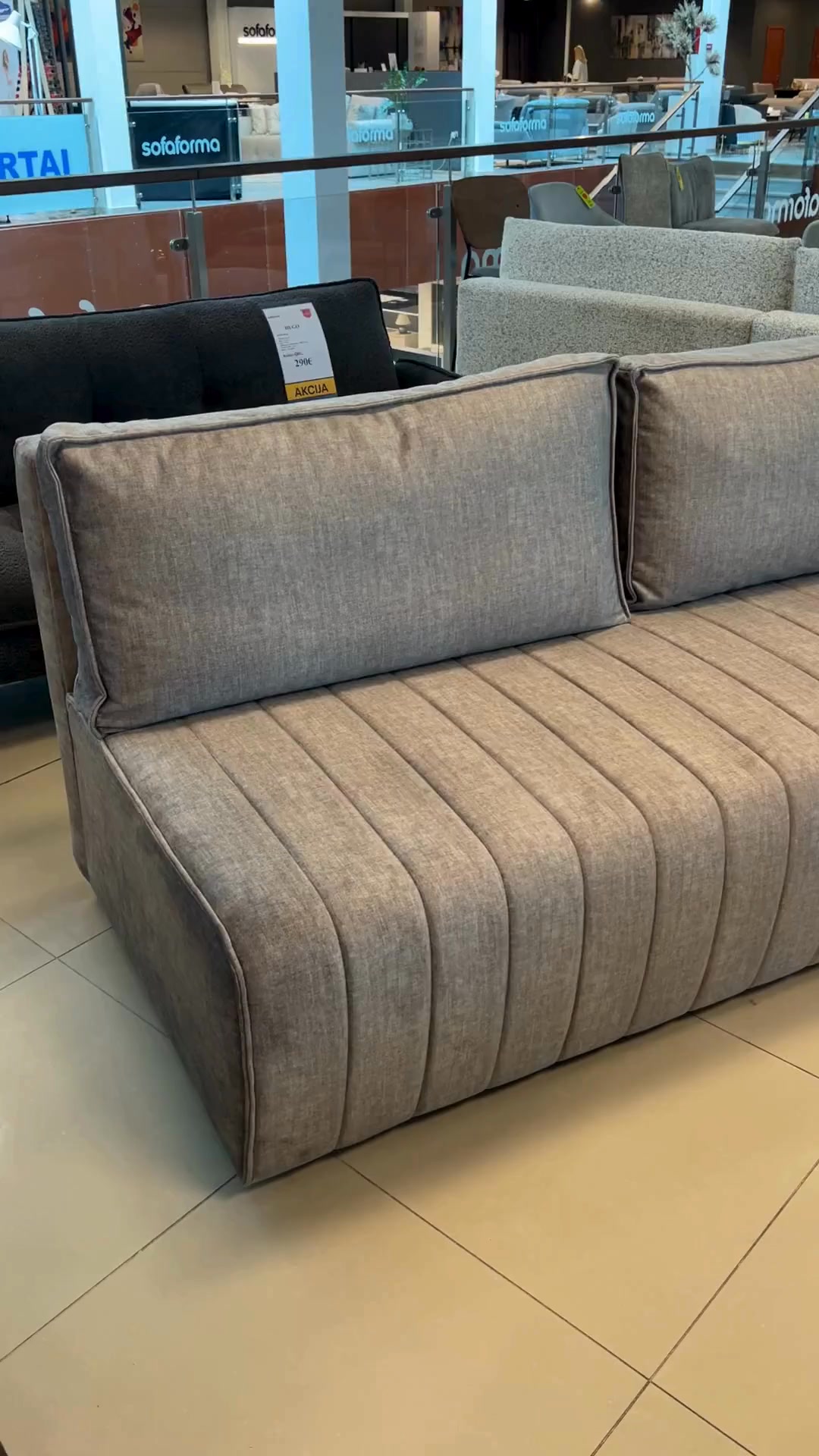 Sofaforma Facebook ad: Sofa-Lova tik už 499 Eur