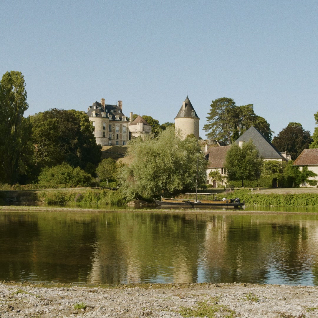 Airbnb Facebook ad: Un automne haut en couleur