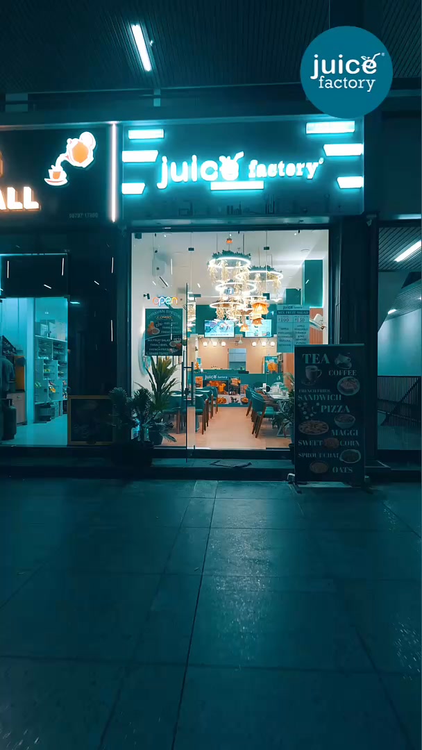 Juice factory India Facebook ad: Chat with us