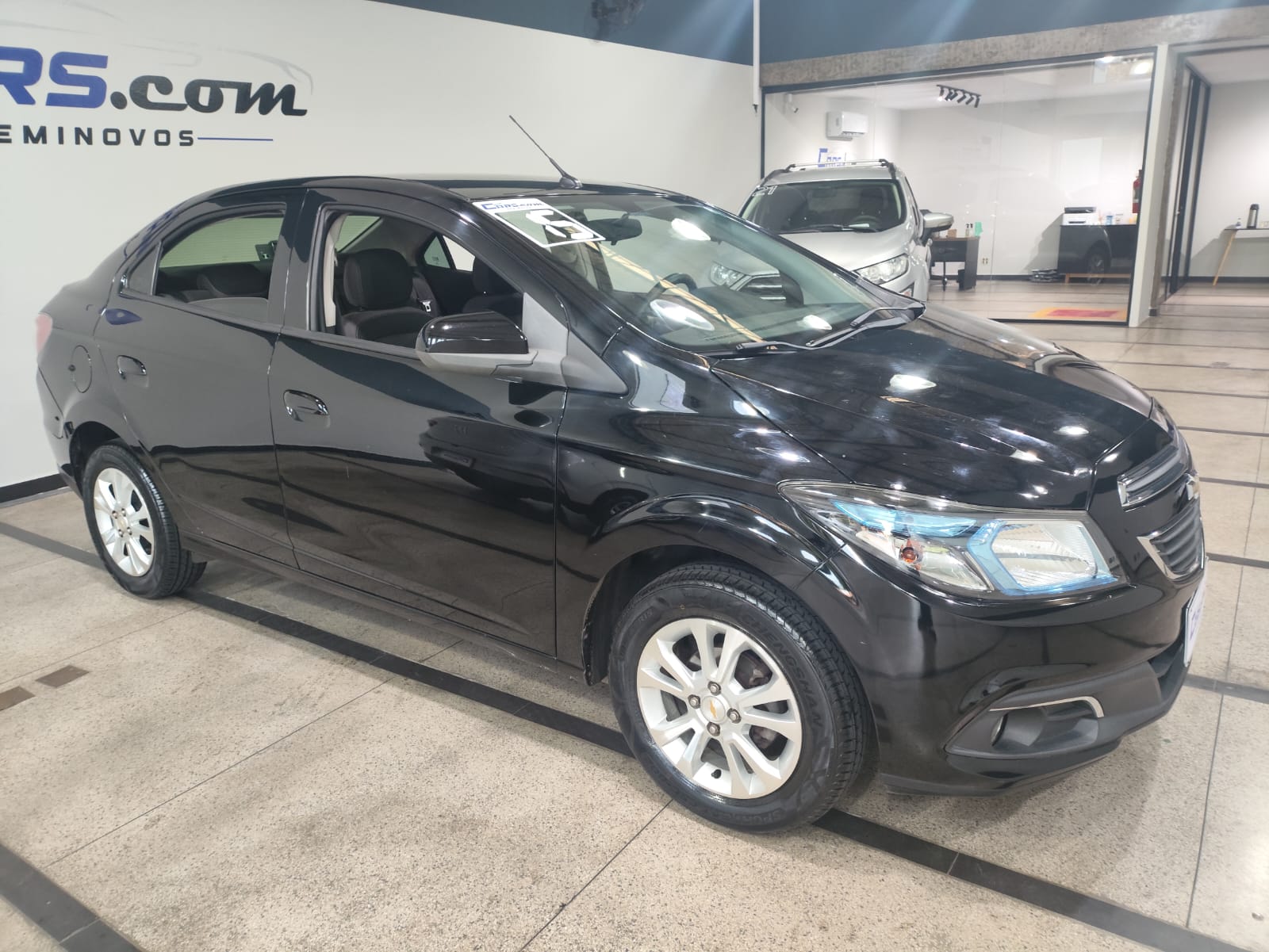 Cars.comseminovos Facebook ad: CHEVROLET PRISMA 1.4 LTZ 2015, COMPLETO E SUPER…
