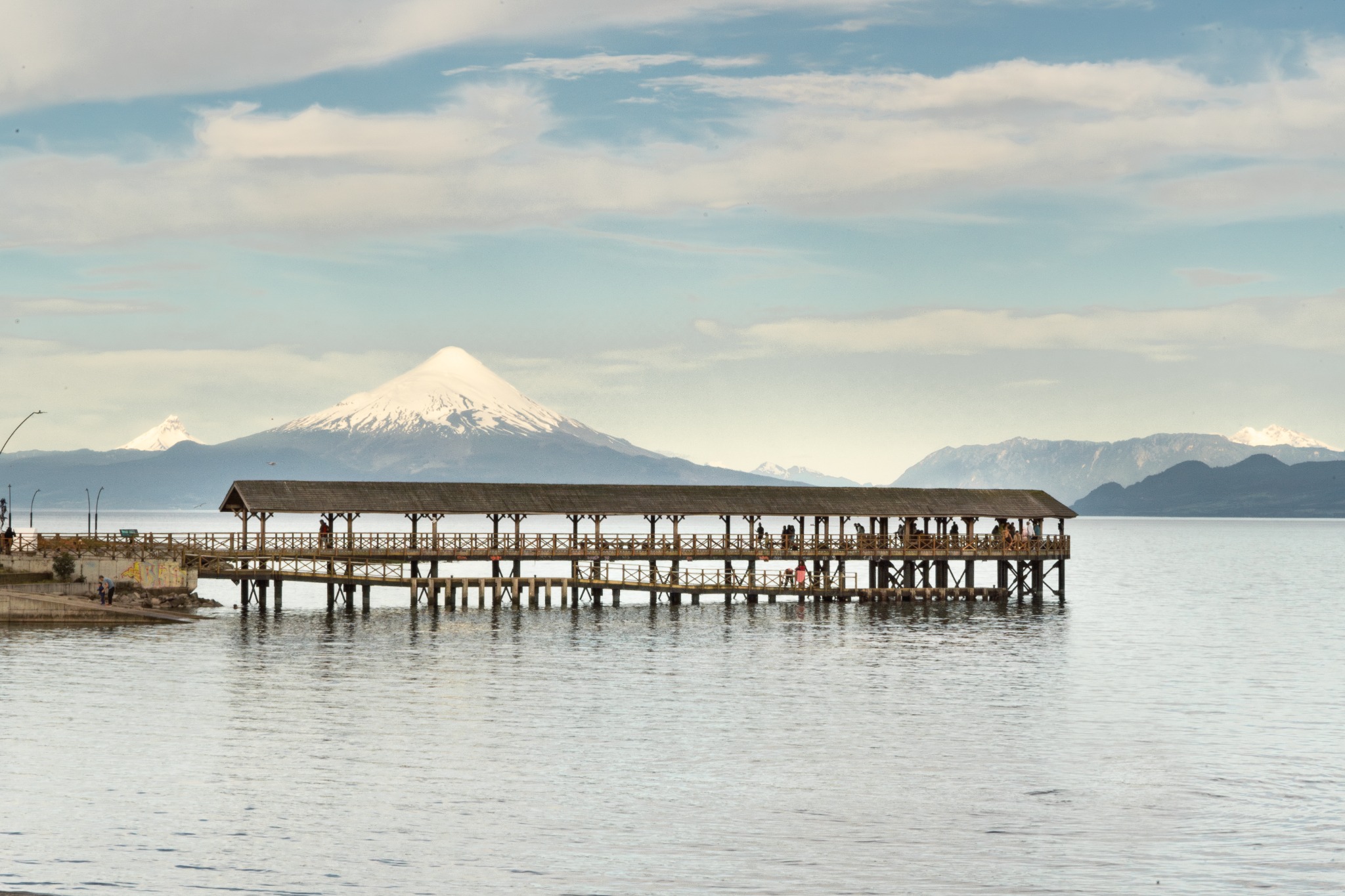 Costanera Llanquihue Facebook ad: ¡Tu hogar frente al lago Llanquihue!