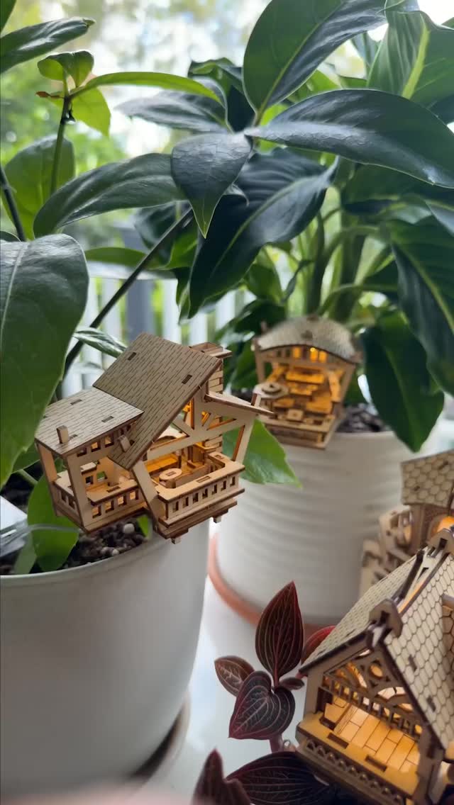 Tiny Treehouses Facebook ad: Discover the Mini Collection 