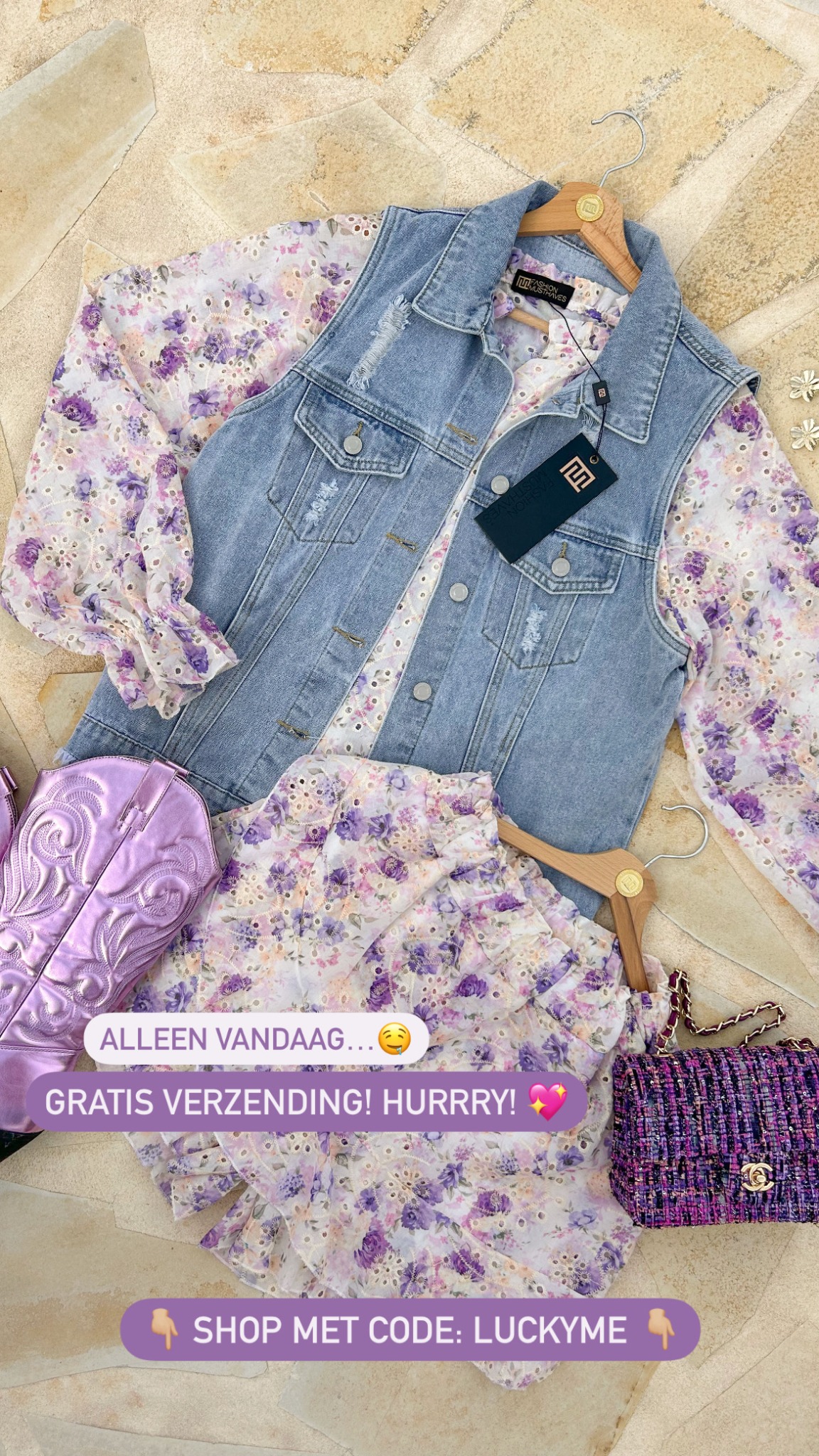 Fashion Musthaves Facebook ad