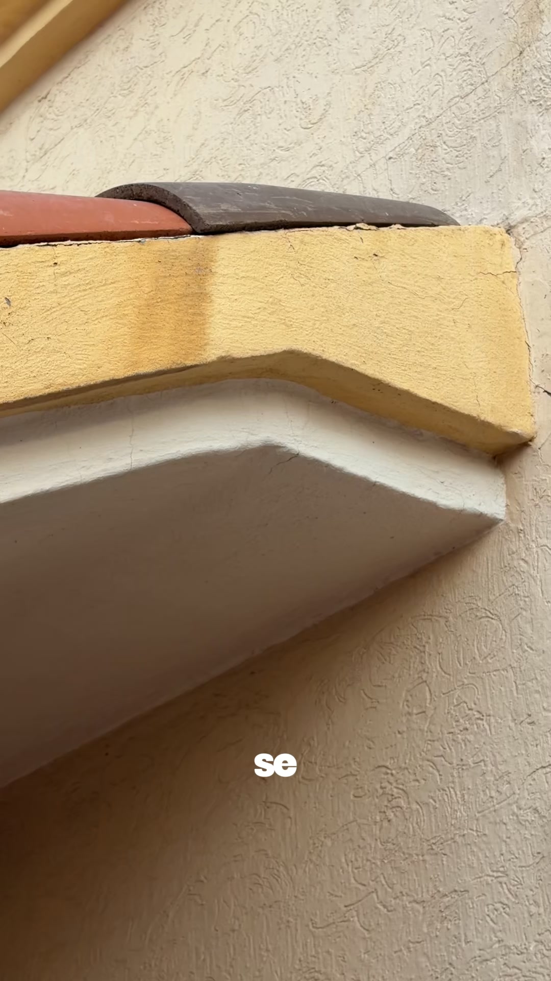 The Home Depot México Facebook ad: ¿La lluvia dejó huellas en tus paredes?