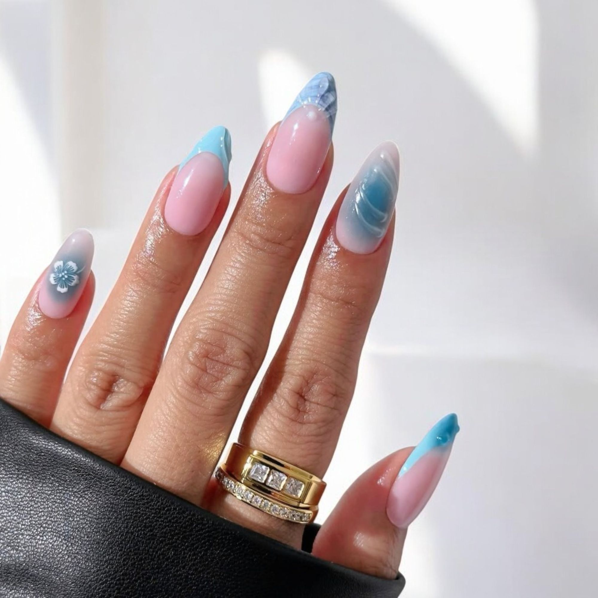 Feminity Nails & Lashes - Lausanne Facebook ad