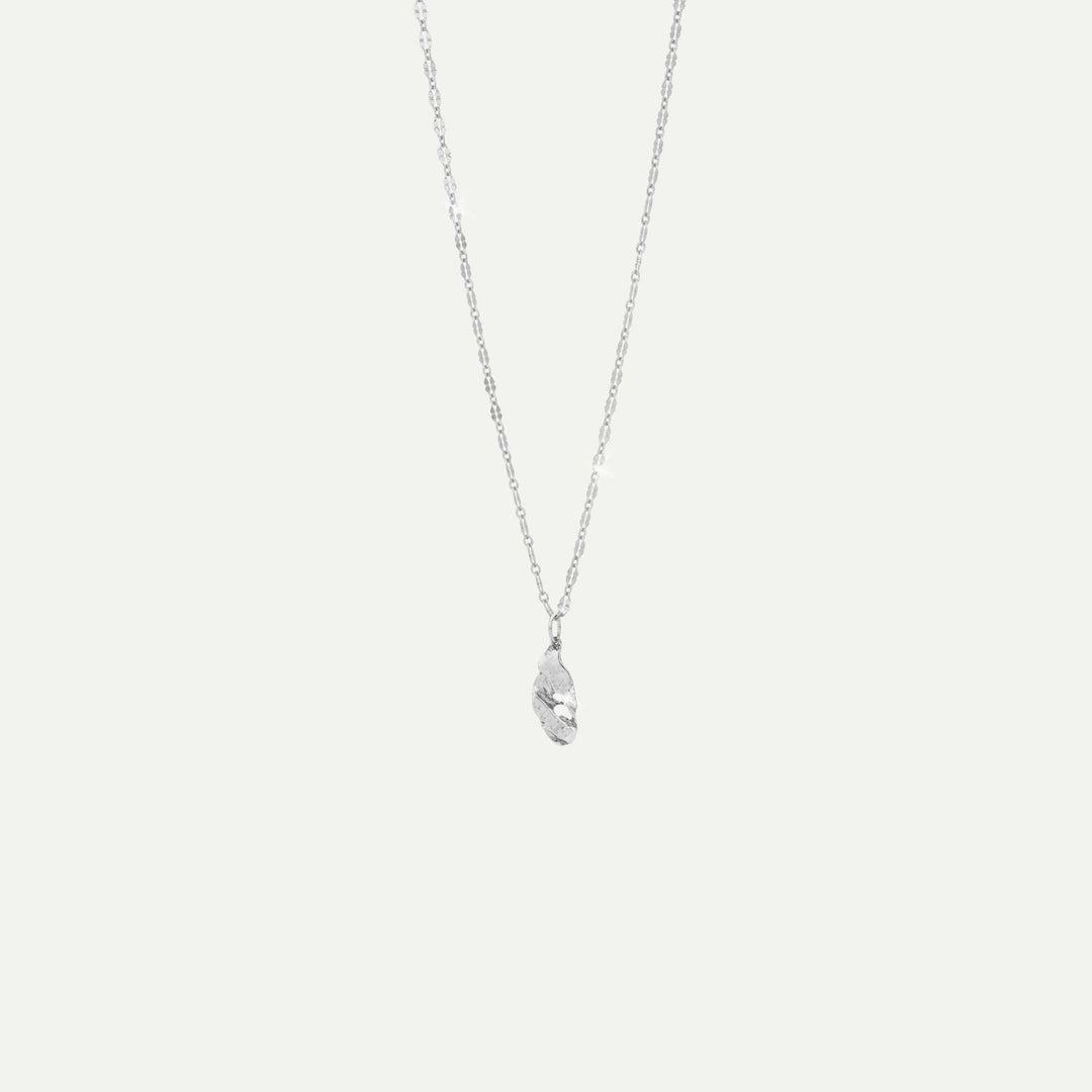 BY•L - skartgripir by lovisa Facebook ad: Hvaða skartgripur er á óskalistanum hennar?