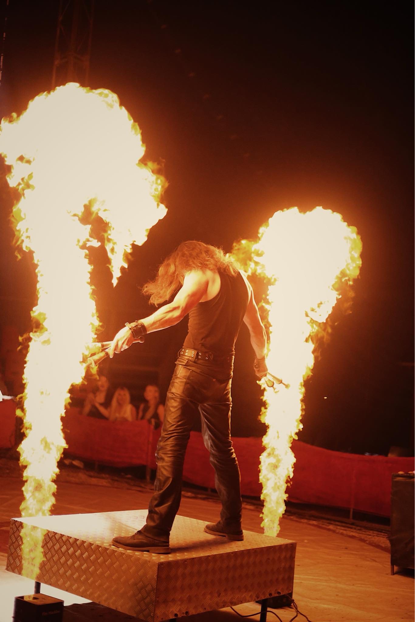 Daredevil Circus Facebook ad: Daredevil Entertainment