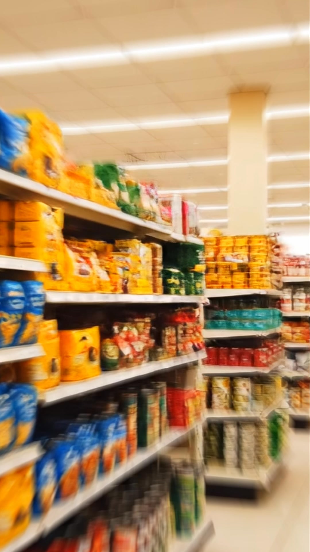 Pela Case Facebook ad: Greens Are In. Plastic Is Out.