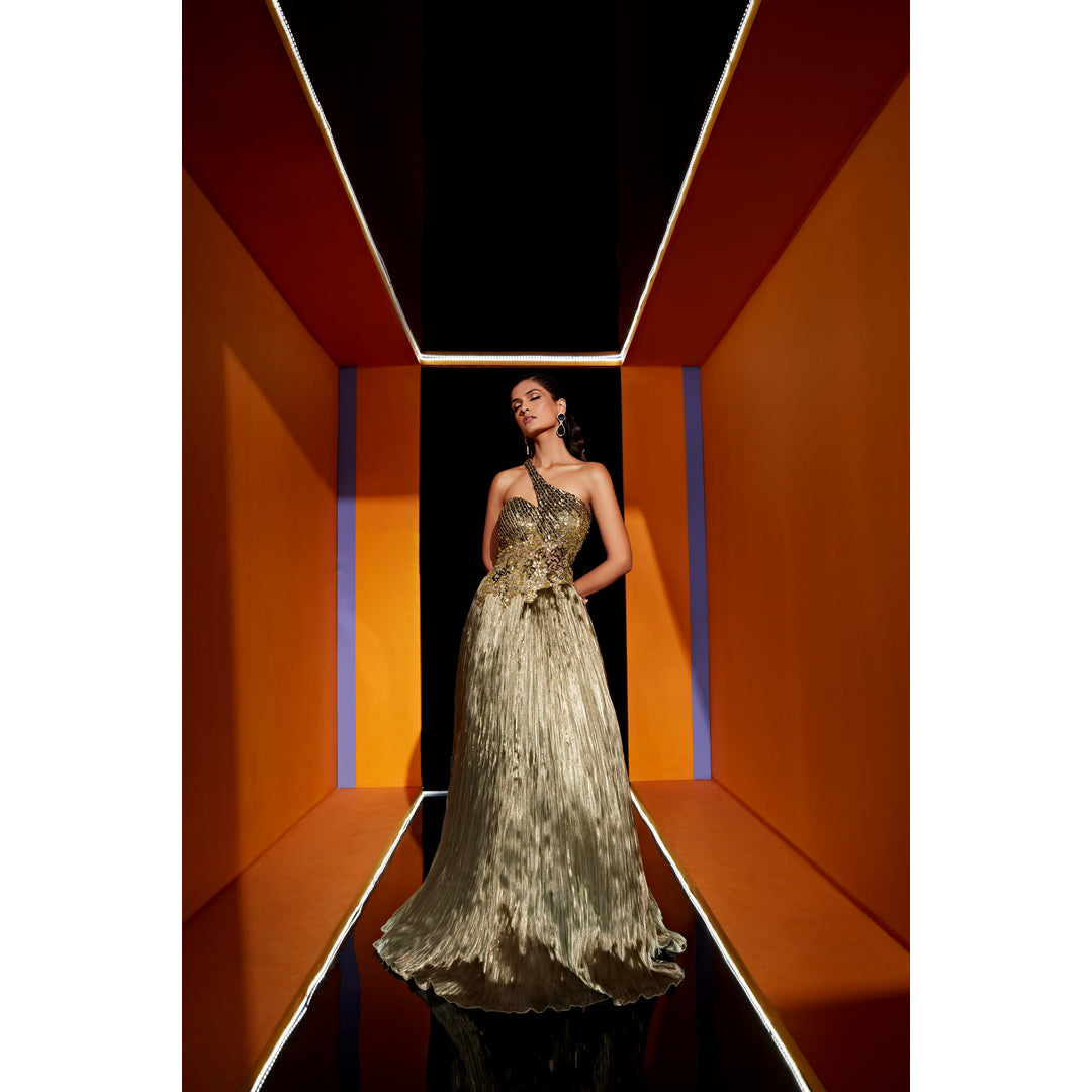 Roqa.official Facebook ad: Crafted for evenings that matter.