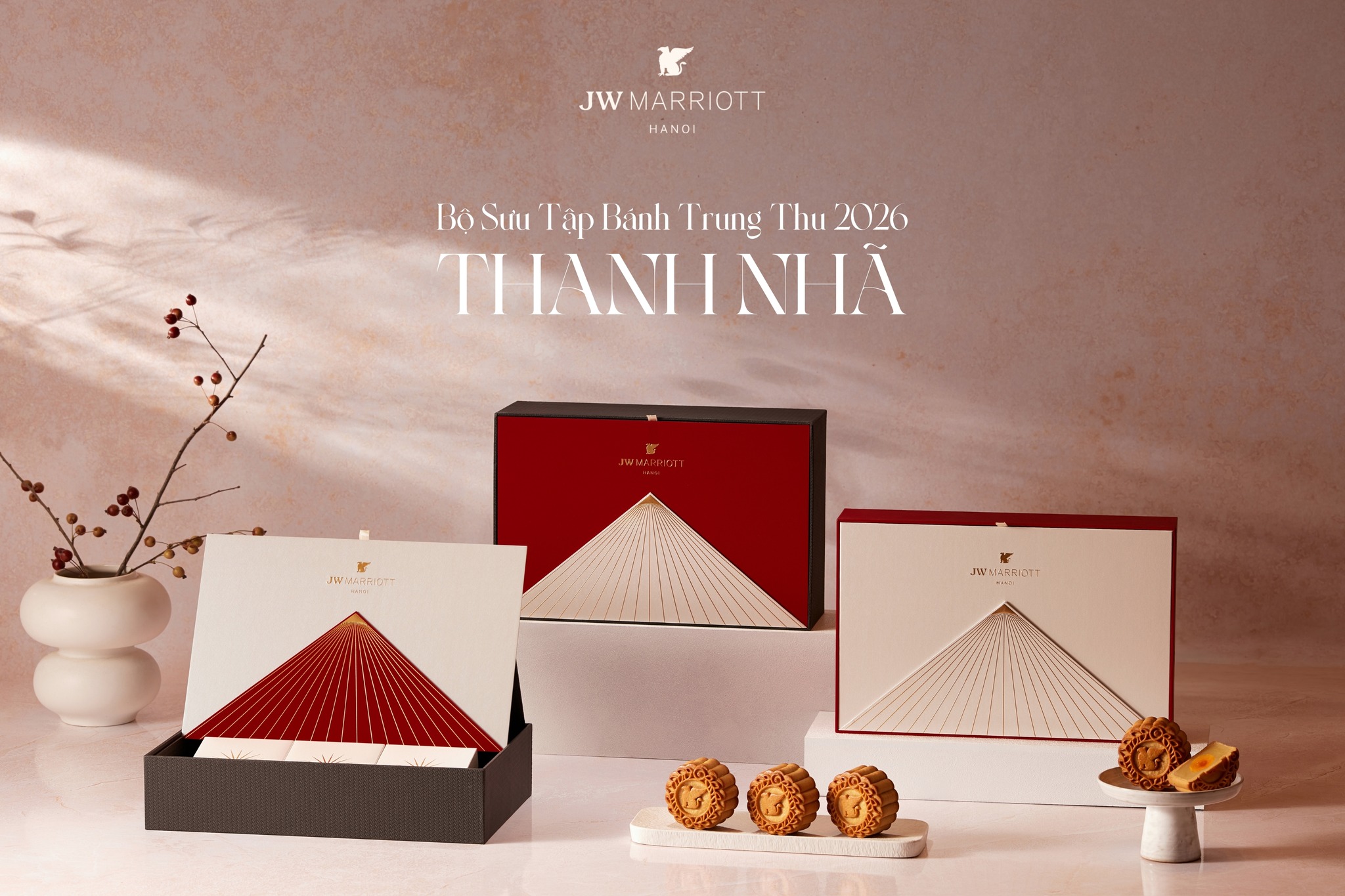 JW Marriott Hotel Hanoi Facebook ad: Mùa trăng đang đến gần, cũng là lúc…