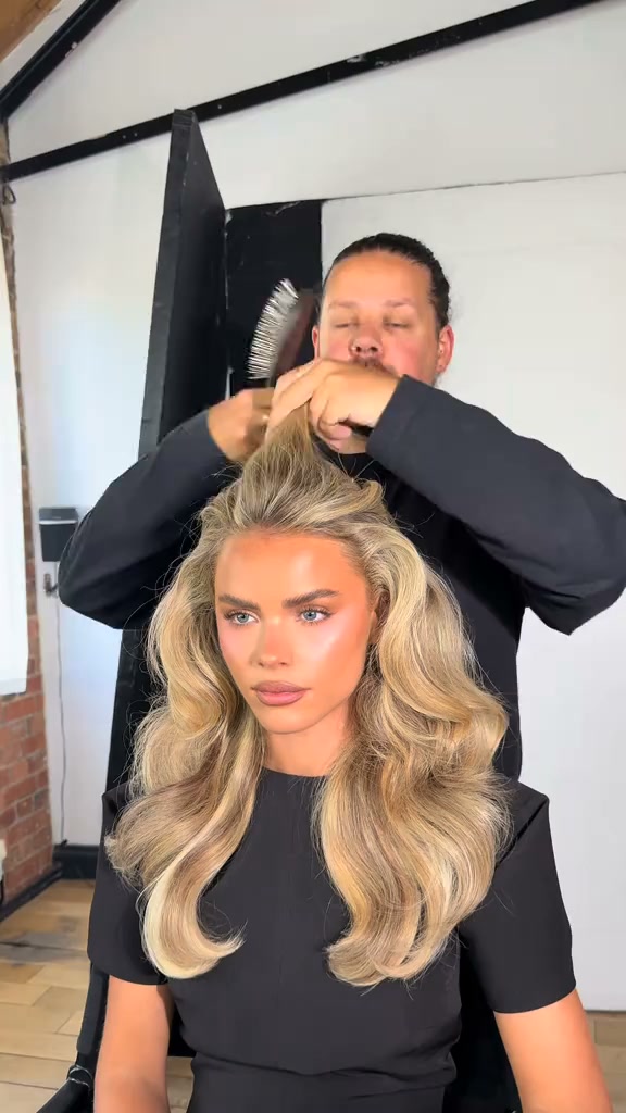 Color Wow Facebook ad: Instant long-lasting volume