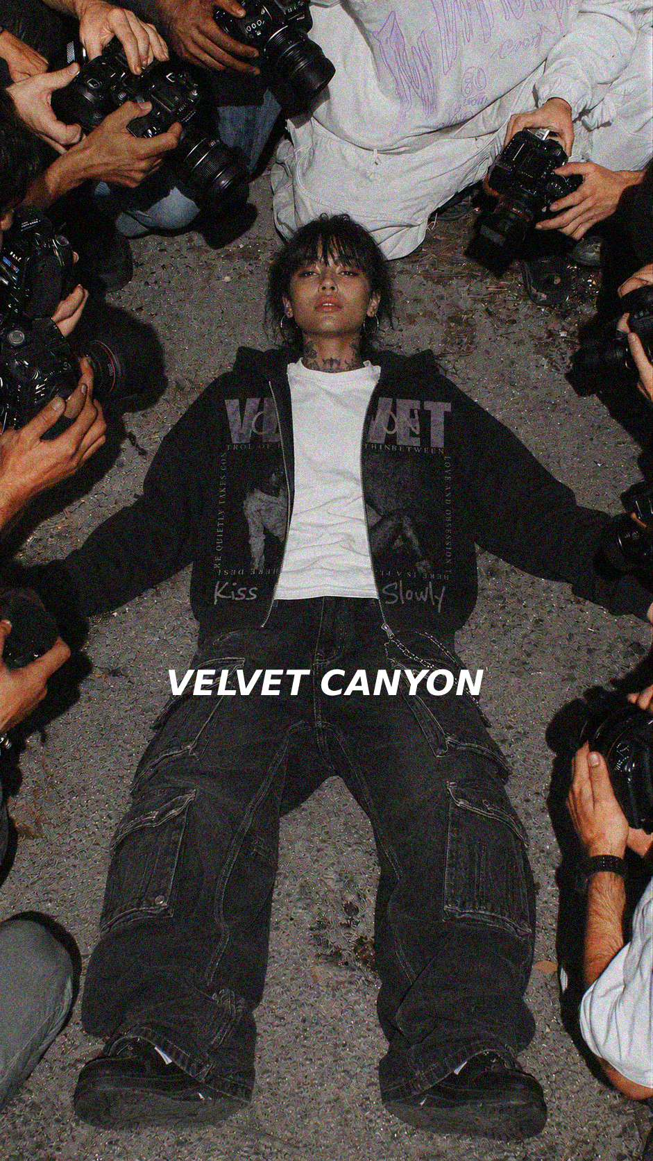 Velvet Canyon Facebook ad: KISS ME SLOWLY