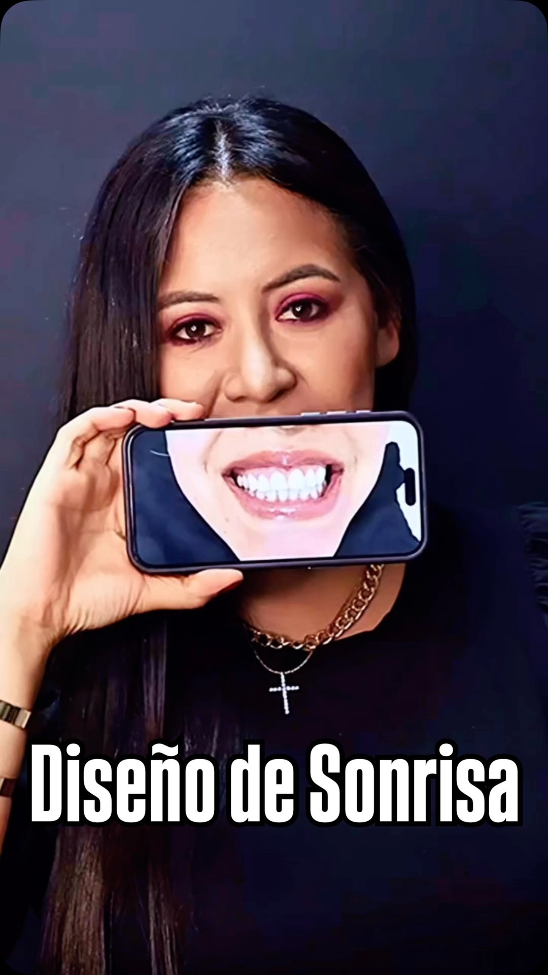 Advanced Dental Facebook ad: Una sonrisa puede transformar más que tu apariencia……