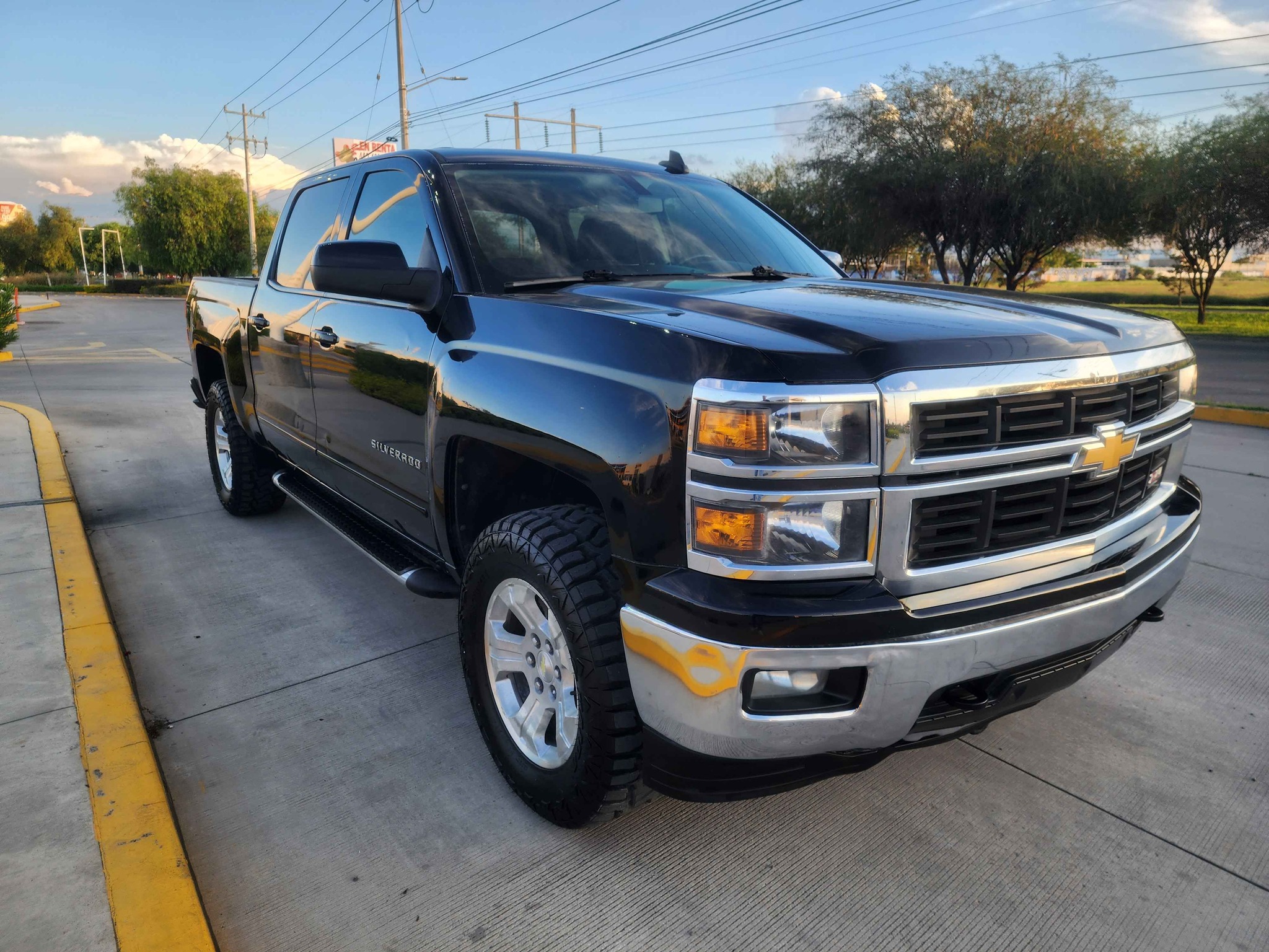 Ricardo Cruz Facebook ad: 2015 Chevrolet Silverado