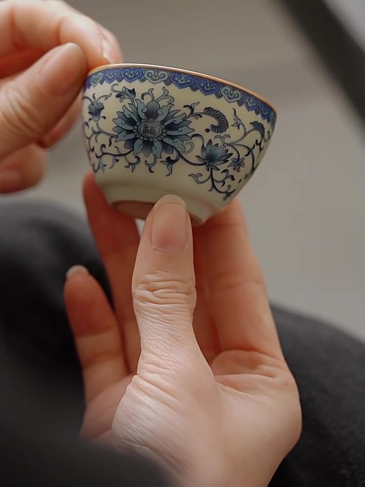 Umi Tea Sets Facebook ad: Blue And White Ruyao Twig Flowers Tea Set.