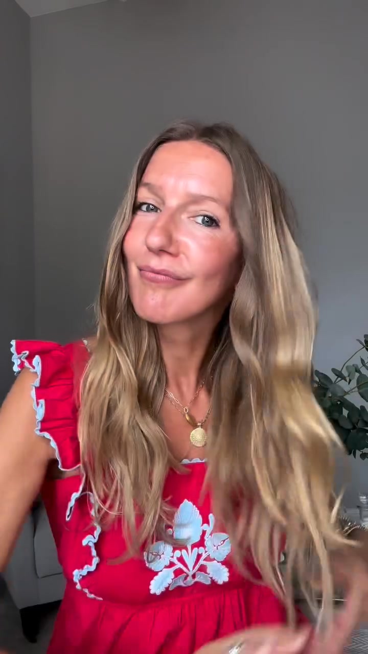 Beauty Works Luxury Hair Extensions Facebook ad: Your hair but better