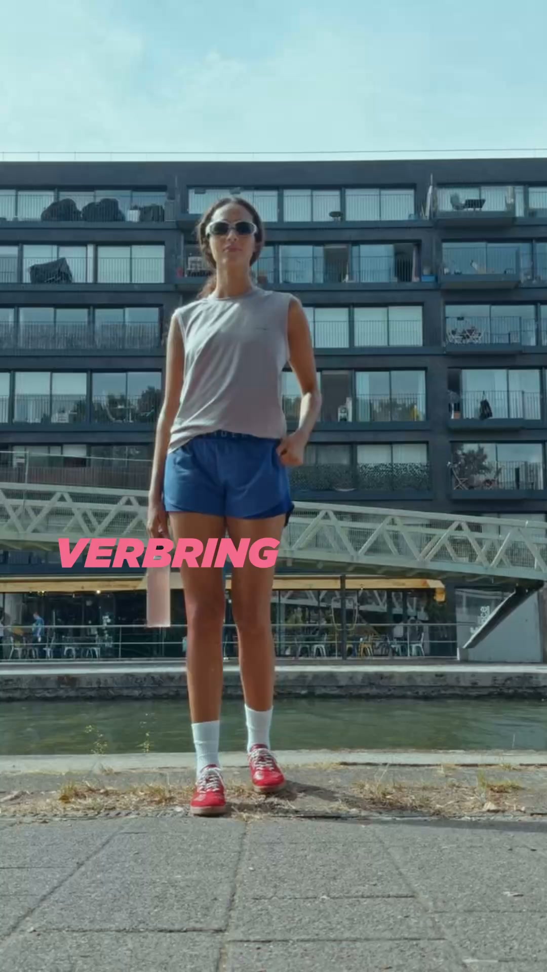 waterdrop Facebook ad: Halte mit deinem Alltag Schritt