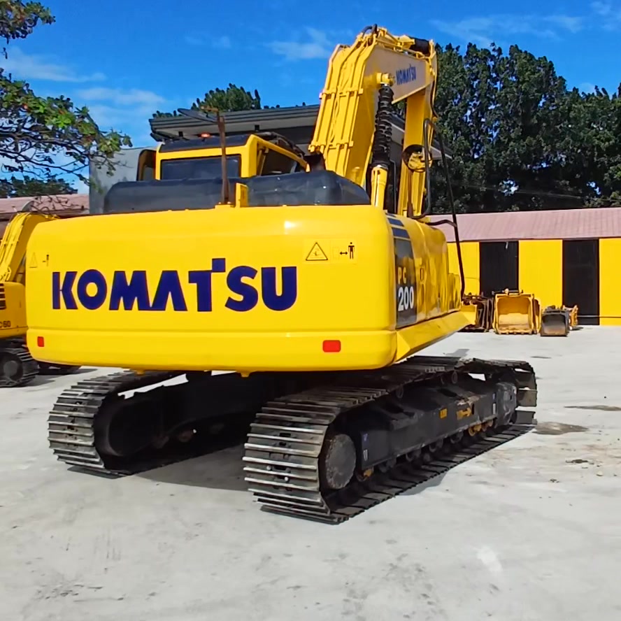 Abroz Machinery Facebook ad: Smart contractors choose the Komatsu PC200 excavator for…