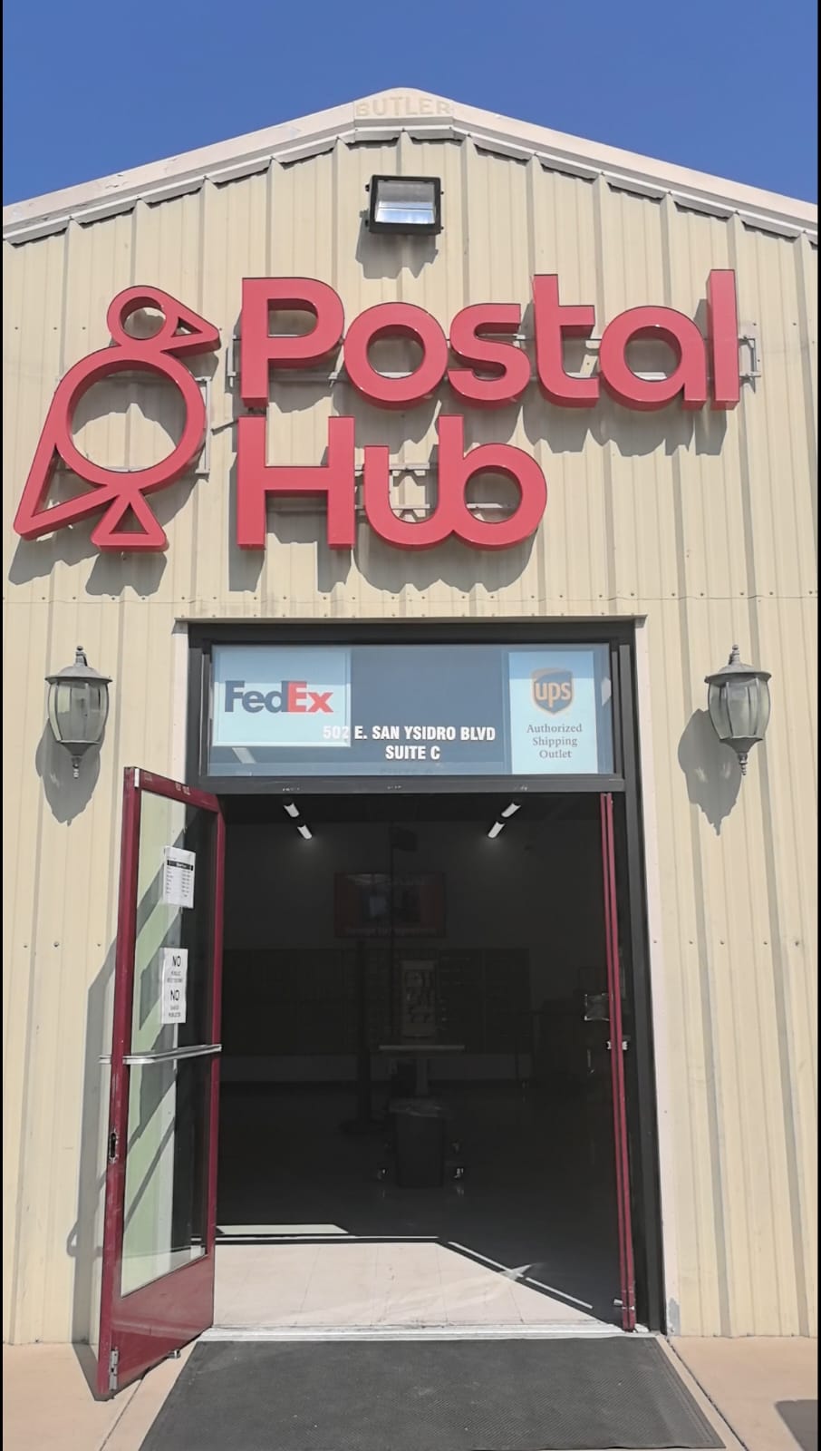 Postal Hub Facebook ad: ¡Aniversario San Ysidro: $119.99 USD*!