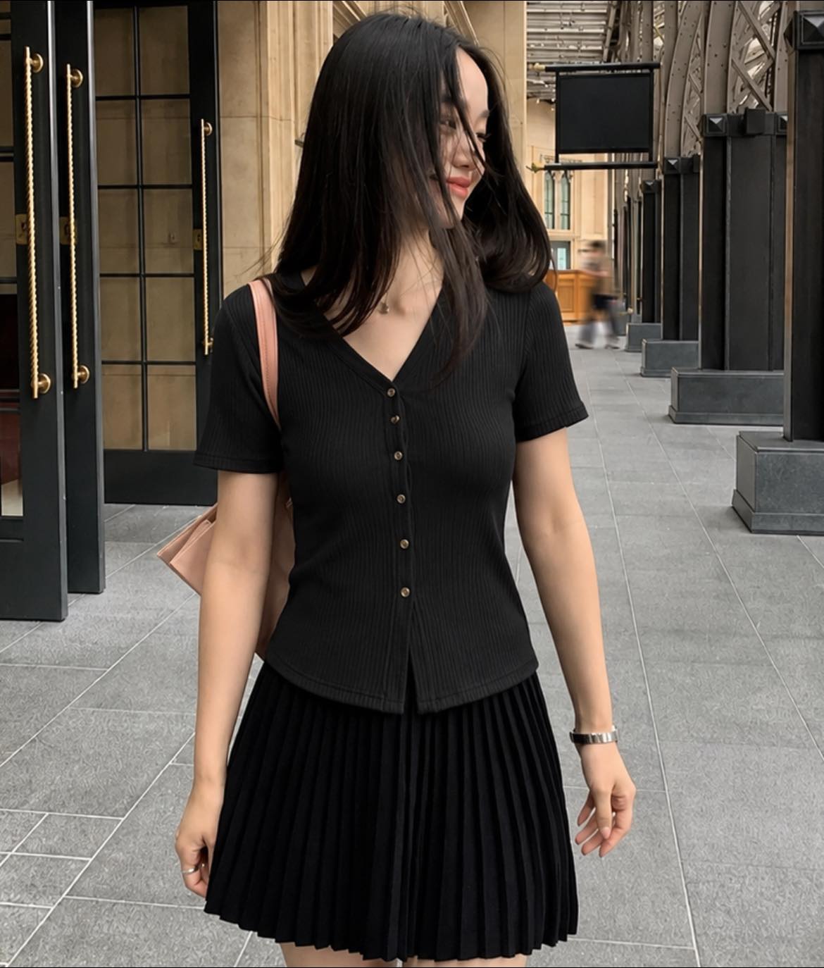 မီလာနို Facebook ad: Sins@y ရဲ့ စိုစိုပြေပြေ black export fabric…
