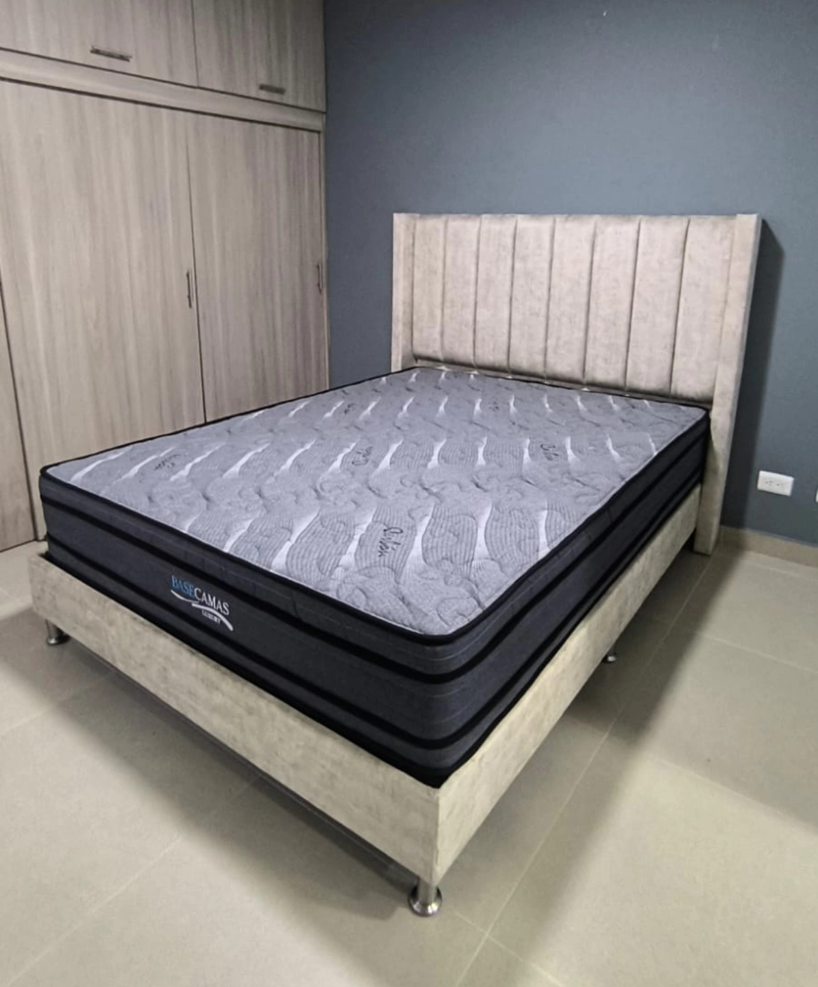 Base Camas Luxury SAS Facebook ad: SUPER OFERTA!