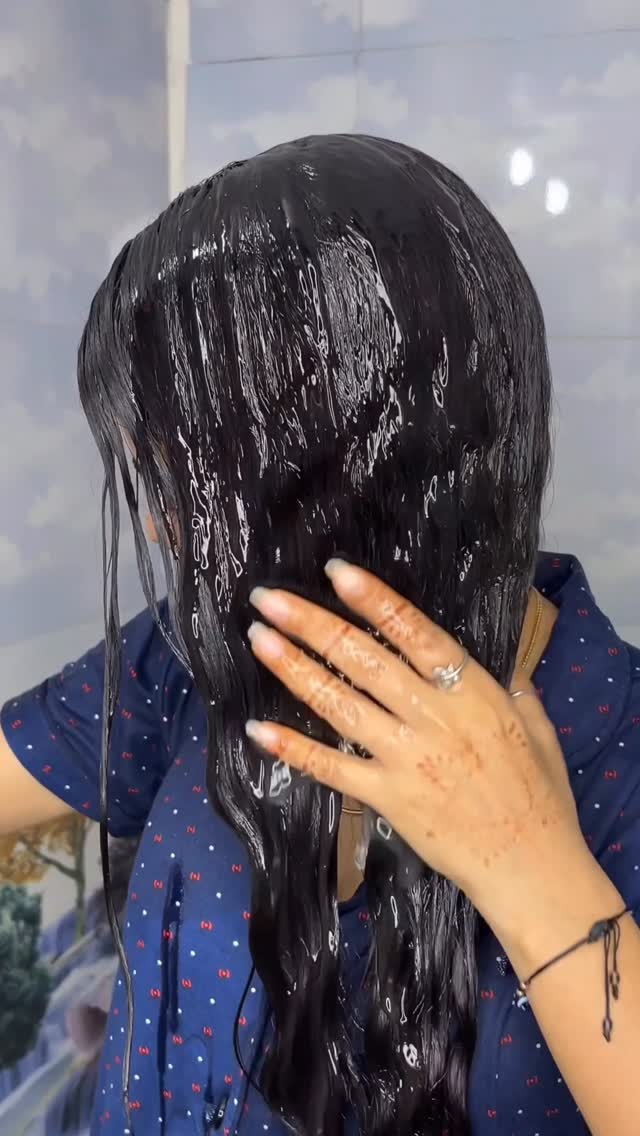 Plix Facebook ad: Comment for link