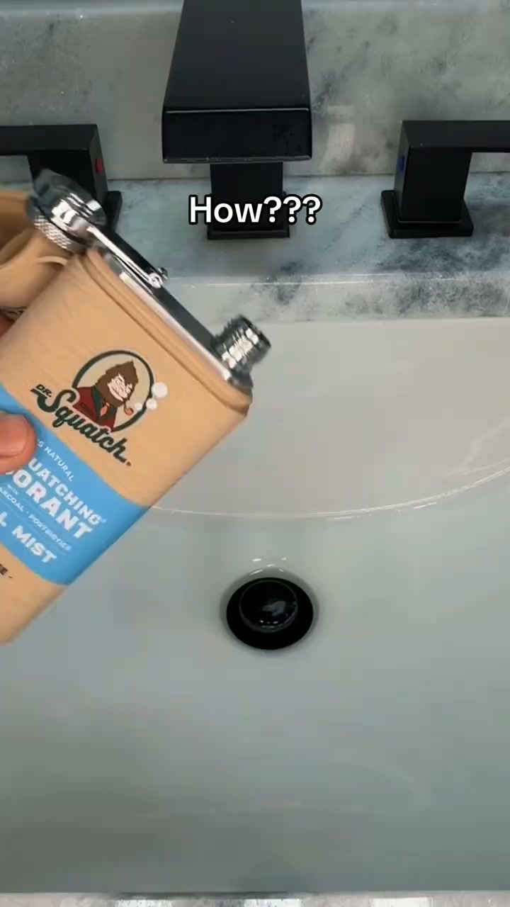 Dr. Squatch Facebook ad: Experience the Squatch difference