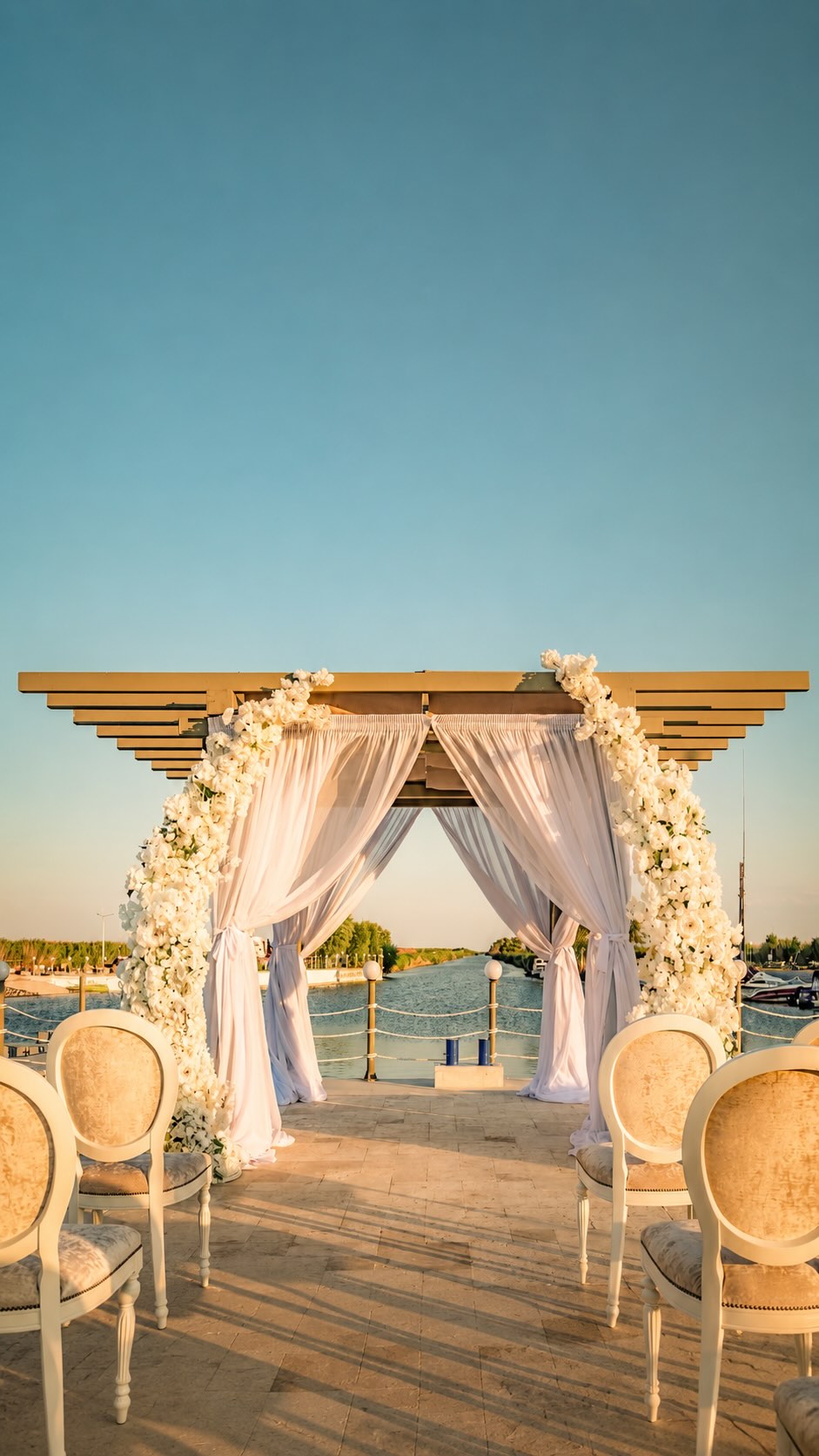 Razelm Luxury Resort Facebook ad: Fiecare eveniment spune o poveste.