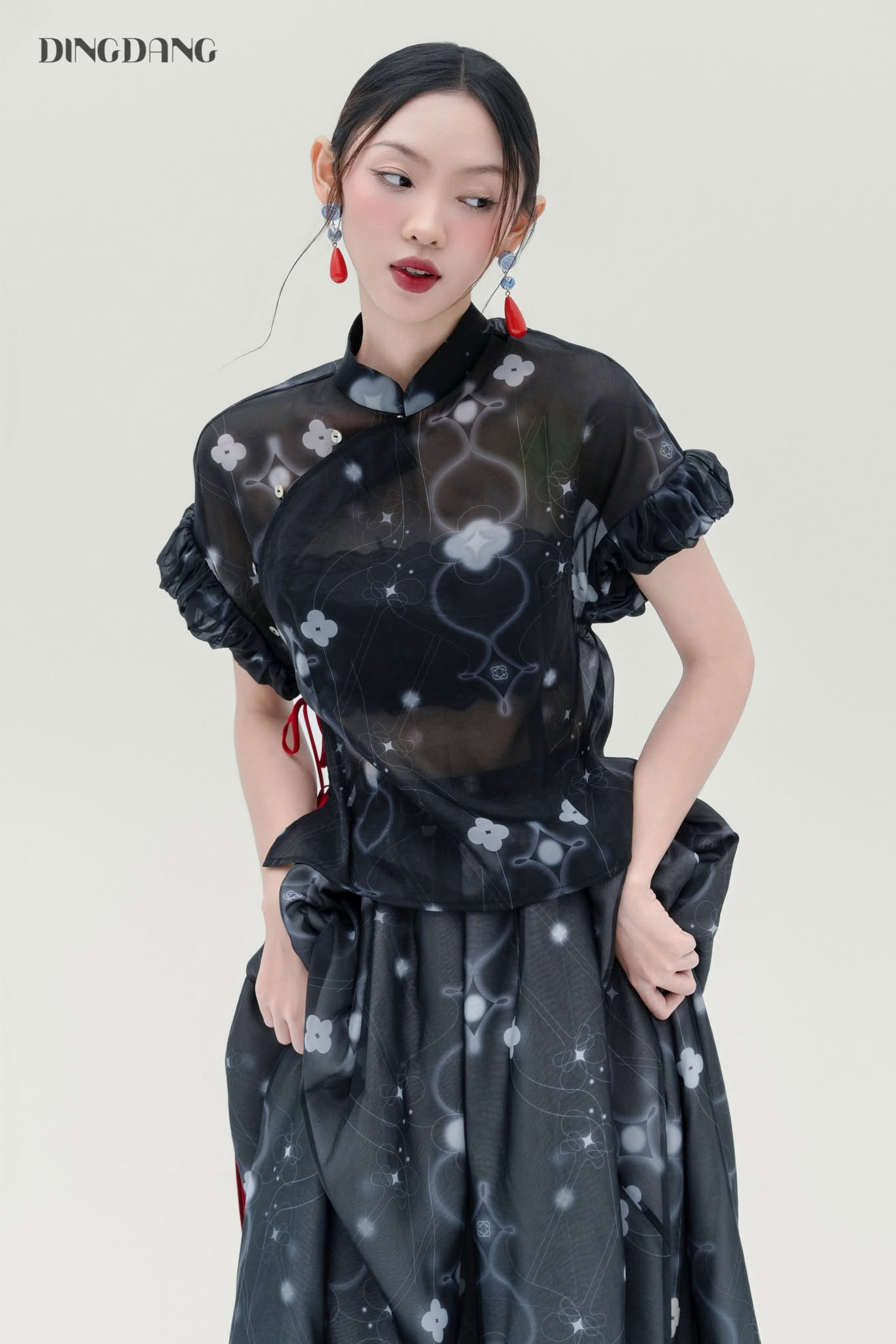 RUTH - Cho Thuê Váy Thiết Kế Chính Hãng Facebook ad: THUÊ YẾM & ÁO DÀI TRUNG THU, MÙA…