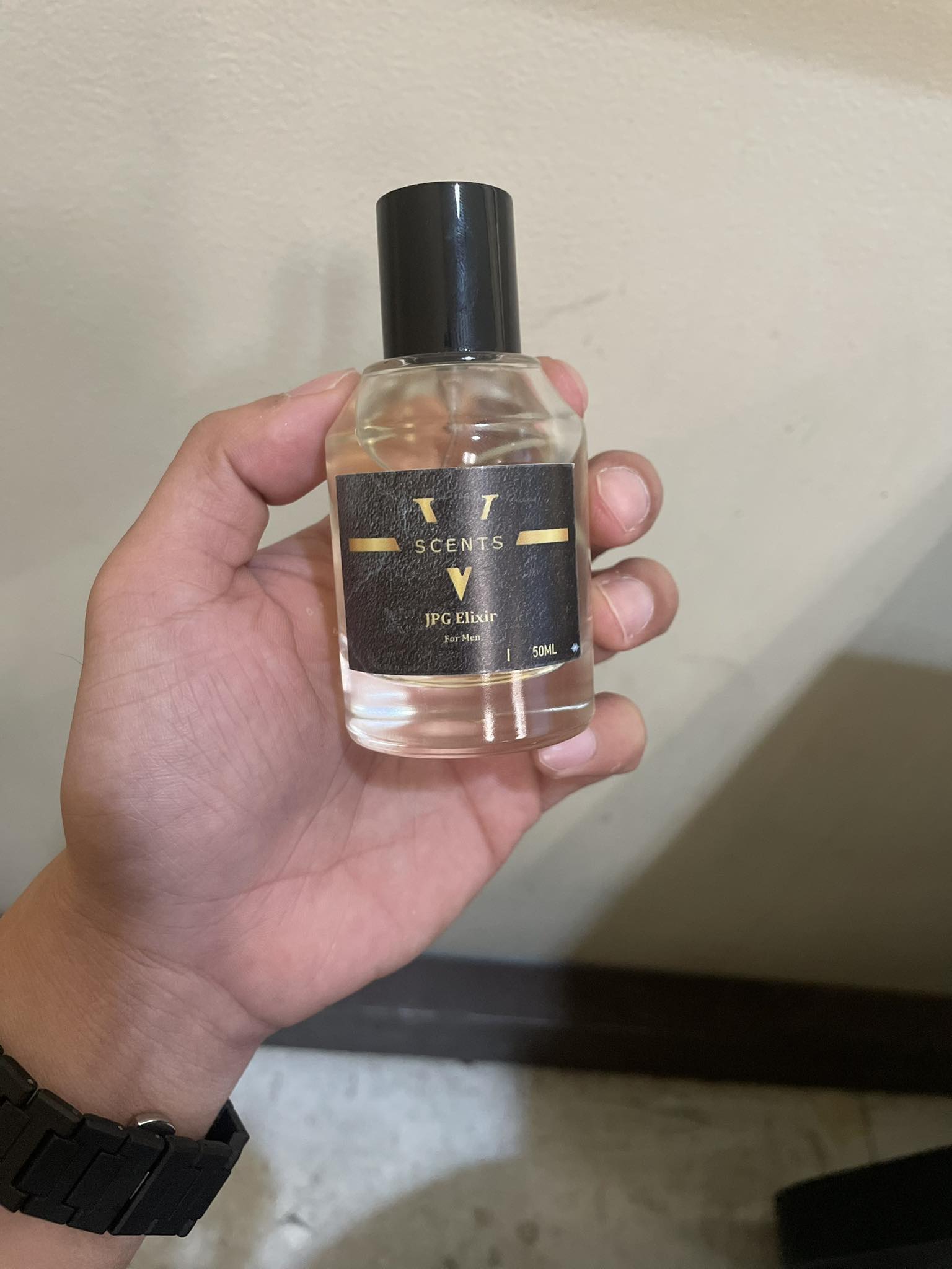 Vscents perfumes Facebook ad: Bigla nalang ako sumulpot guys?