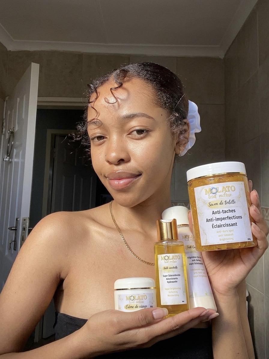 Natural Beauty’s Facebook ad: Avec la permission de nos clientes nous vous…