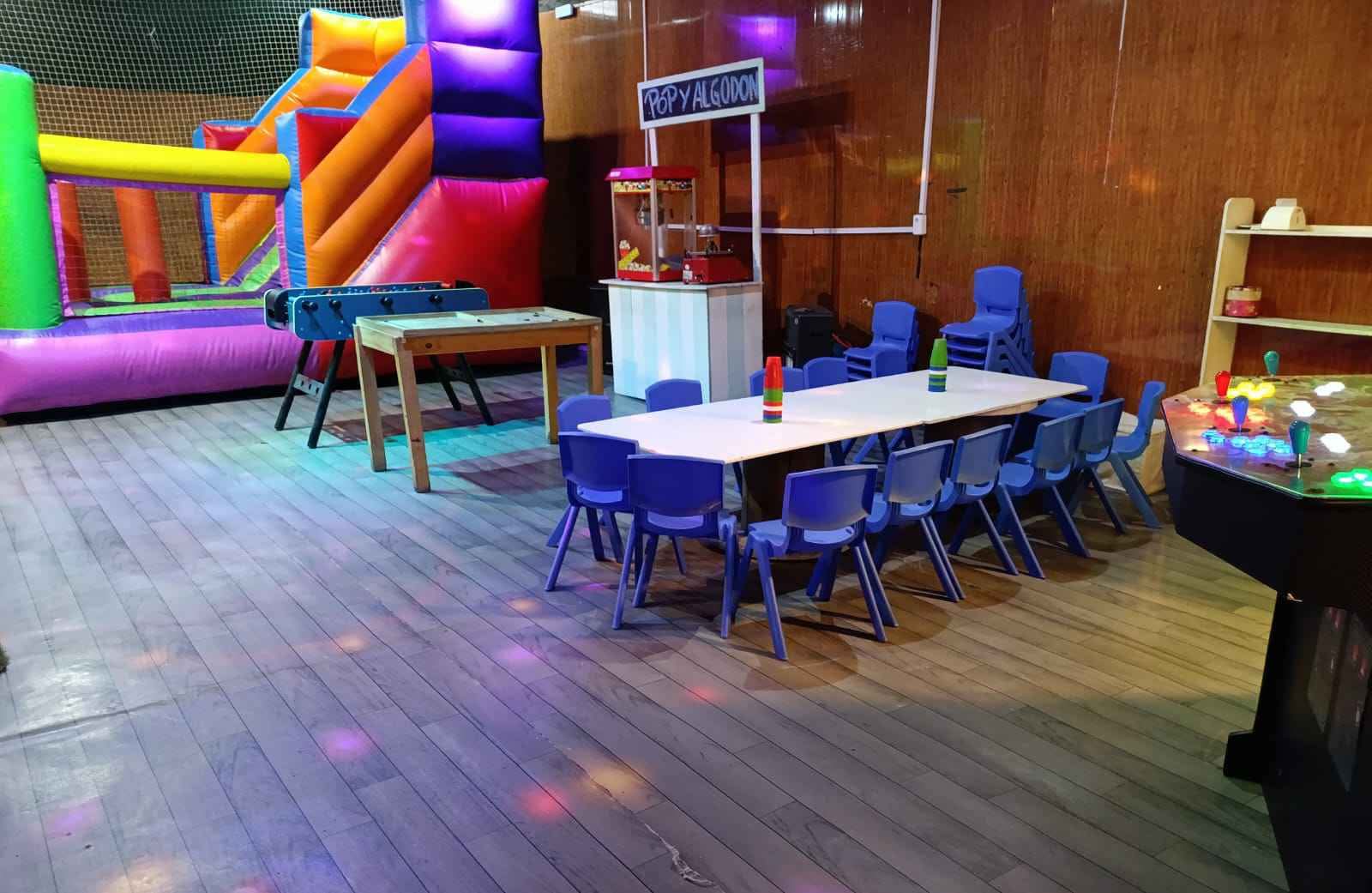 Gonzalo Rodriguez Facebook ad: Salón de fiestas, mini samba y muchos juegos! Zona…
