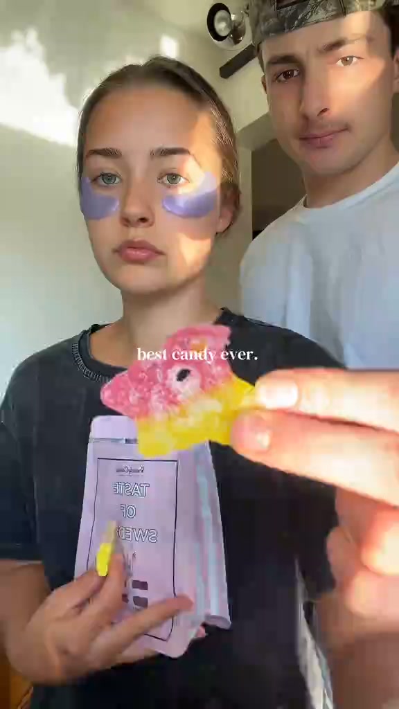 ScandyCandy Facebook ad: Once You Try, There's No Going Back