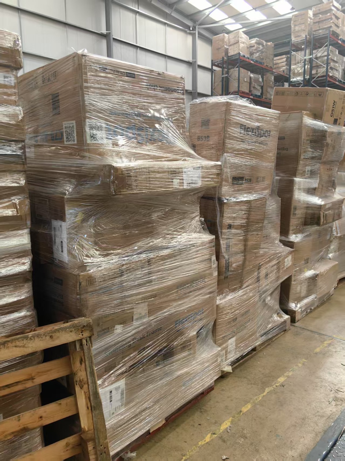 Clearance Pallet Outlet Facebook ad: WHOLESALE PALLETS - JOB LOTS & MORE.