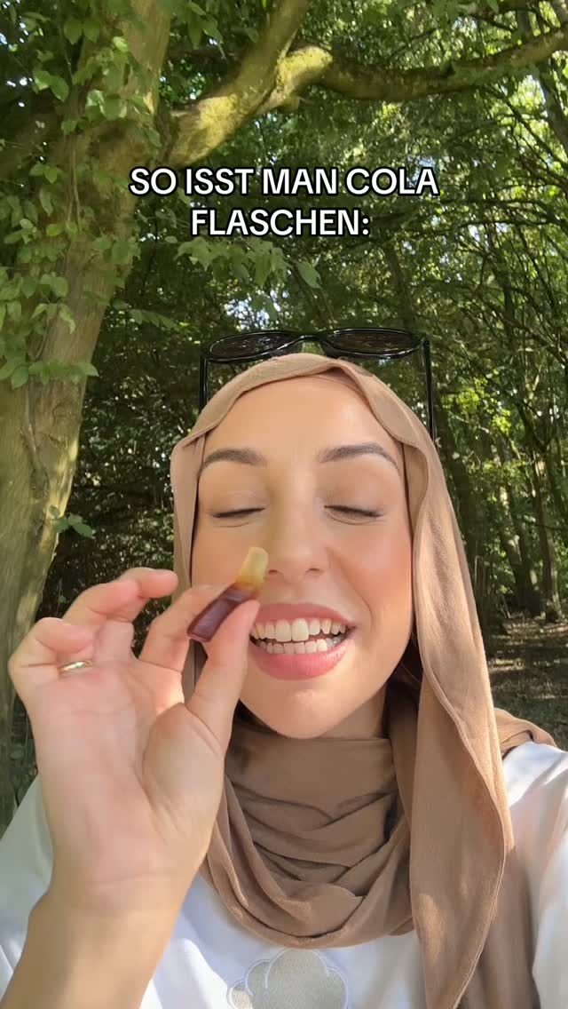 Miralina's Halal Sweets Facebook ad: Oder?