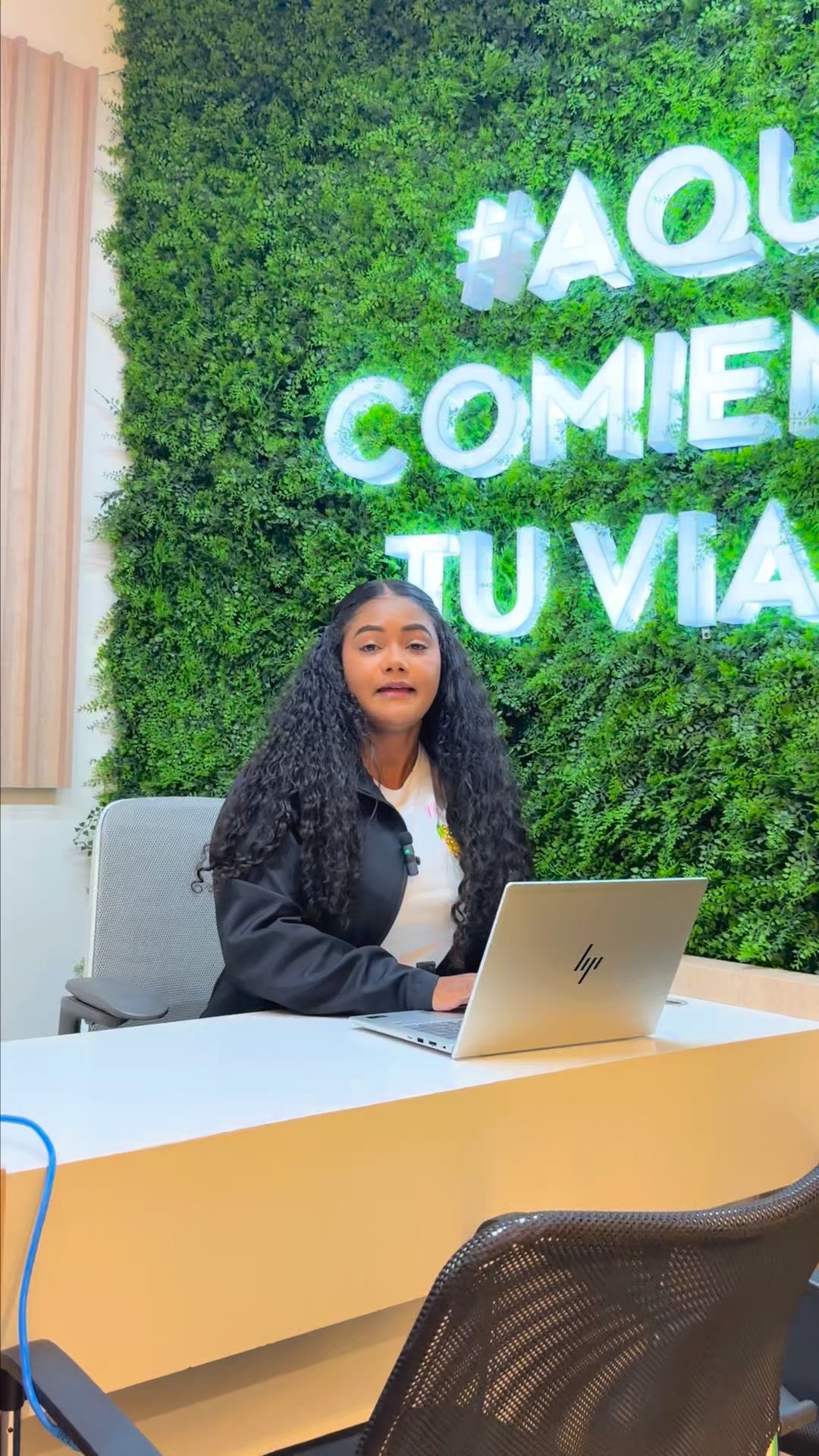 Viajes Falabella Colombia Facebook ad: ¡Te ayudamos a armar tu próximo viaje, agenda una…