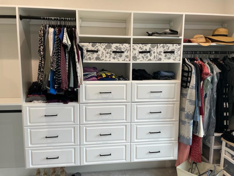 Closets Northwest, Inc Facebook ad: Book a FREE Closet consultation today!