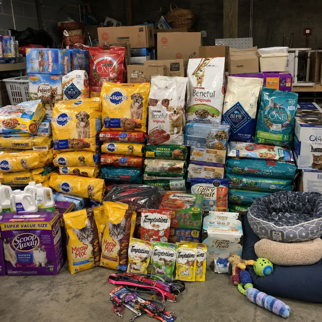 Deal-Snoop Facebook ad: Pet Supply and Food Savings