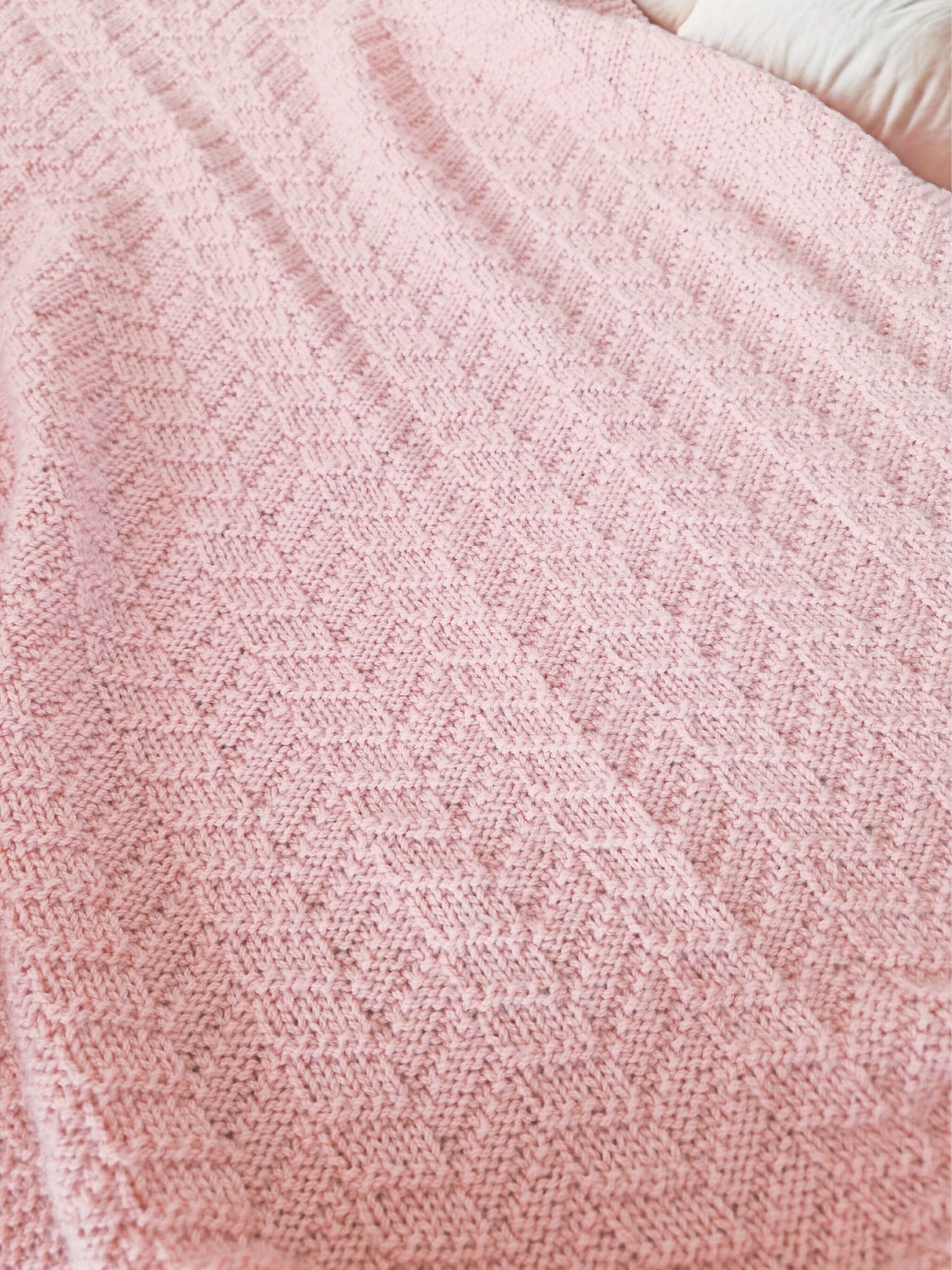 EasyKnits Facebook ad: Baby Blanket Pattern - Mock Cable