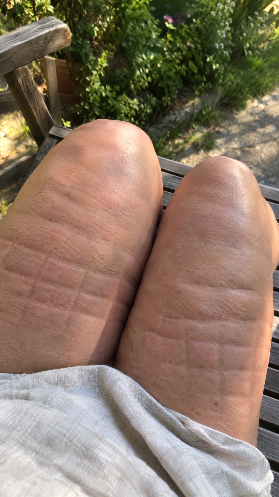 ZENOVA Facebook ad: 21 heures, mes jambes changent
