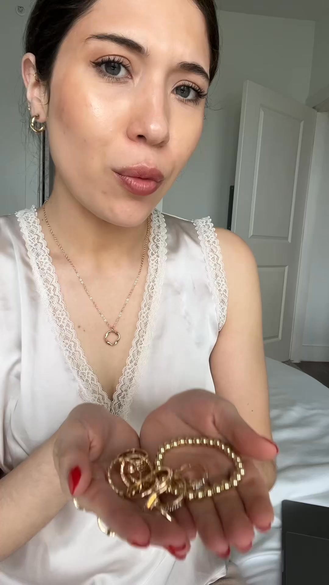 Solarié Facebook ad: FREE Monthly Jewelry