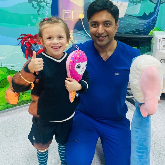 The Kids Dentist Dubai Facebook ad: Smiles That Sparkle: The Kids Dentist Dubai