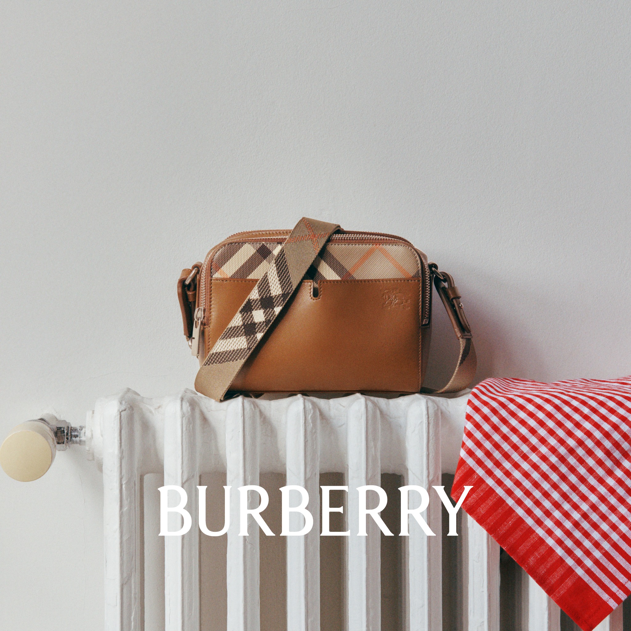 Burberry Facebook ad